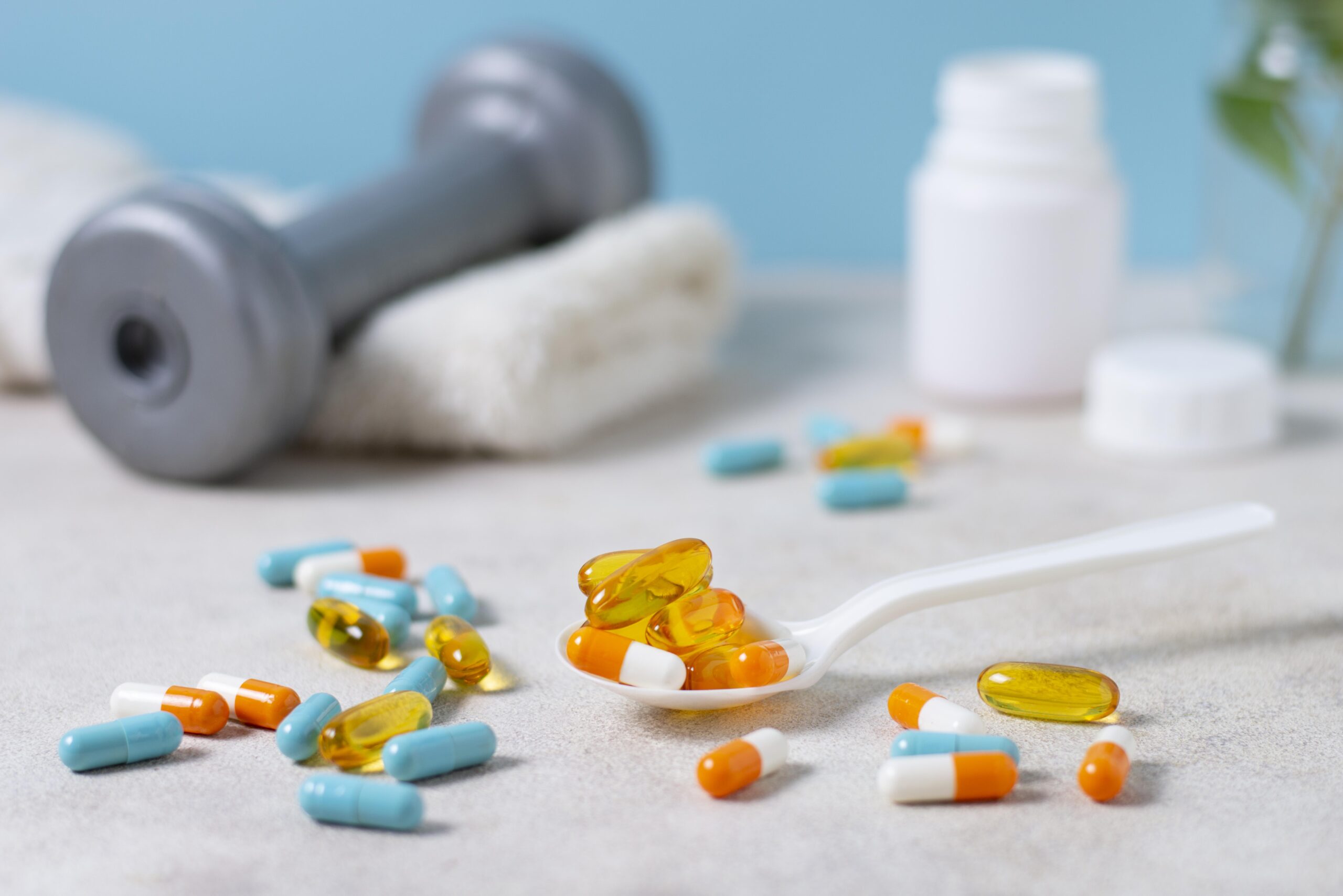 pills-arrangement-with-spoon
